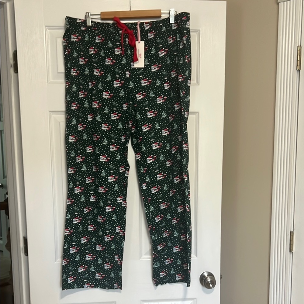 Vineyard Vines Green Pajama Pants with Santa and Tree Print